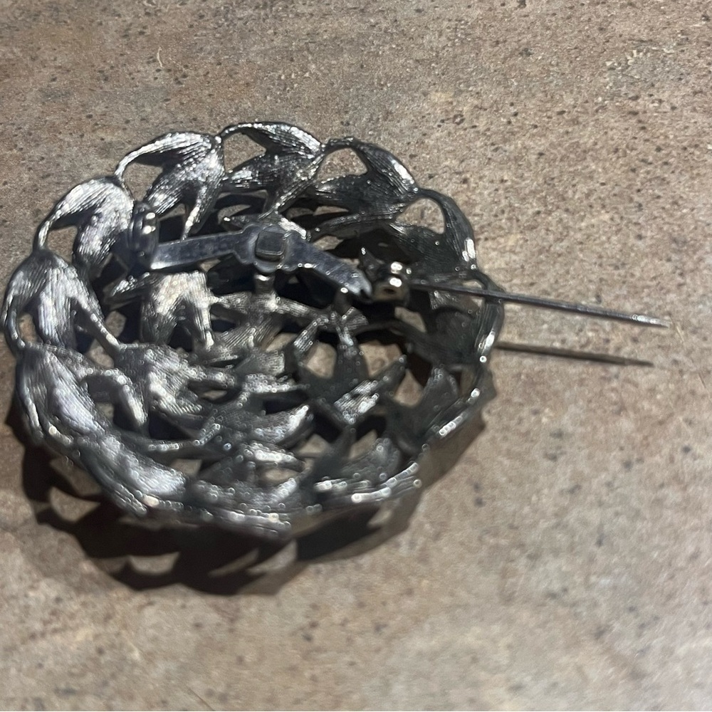 VINTAGE Faux, Costume, Estate, Sliver Brooch - Picture 6 of 8